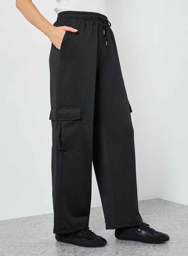 ستايلي بنطلون رياضي نسائي أسود سادة بجيوب - Image 2